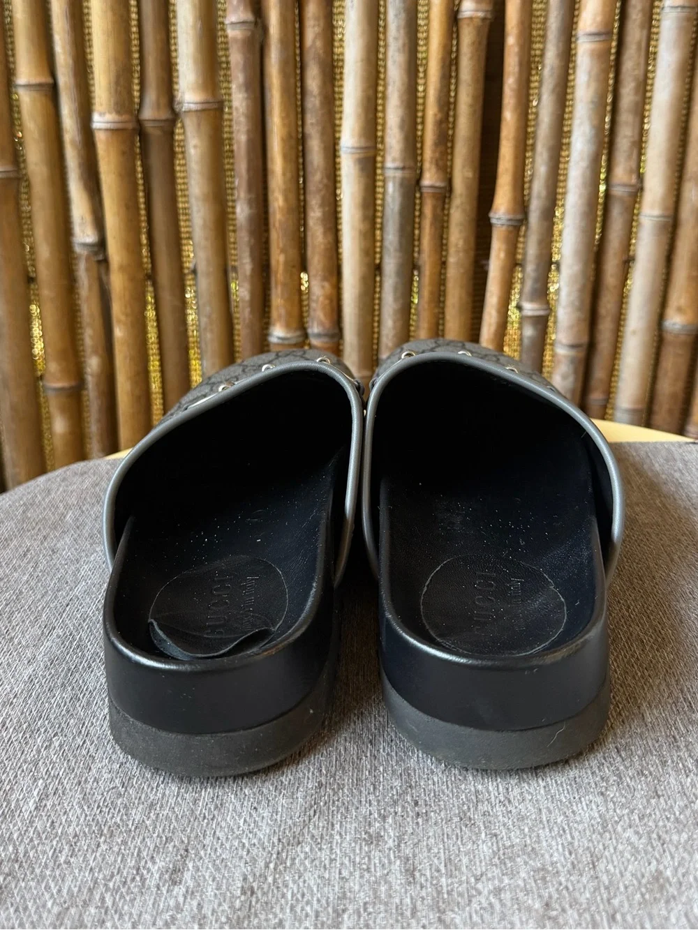 GUCCI  Men’s GG Supreme Mule with Horsebit